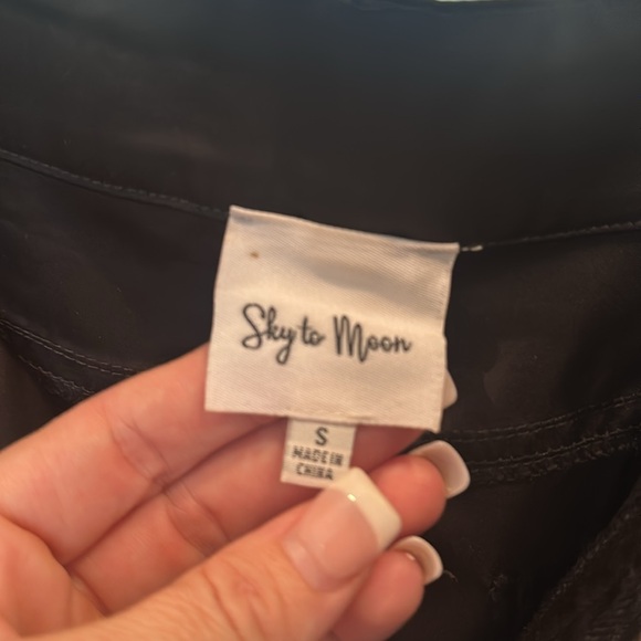 Sky To The Moon, silk like cargos, women’s size Small, never worn - Picture 2 of 4